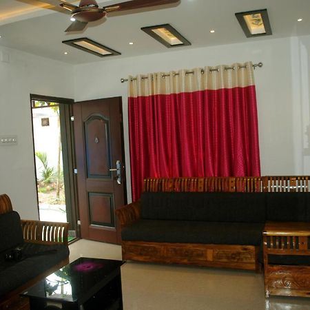 Nice Villa Irimbranallur المظهر الخارجي الصورة