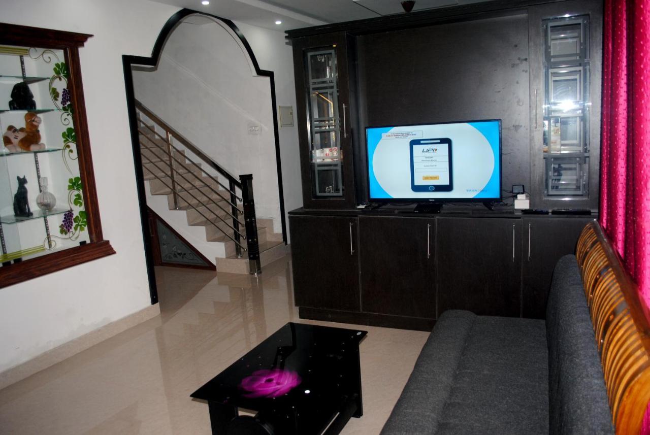 Nice Villa Irimbranallur المظهر الخارجي الصورة