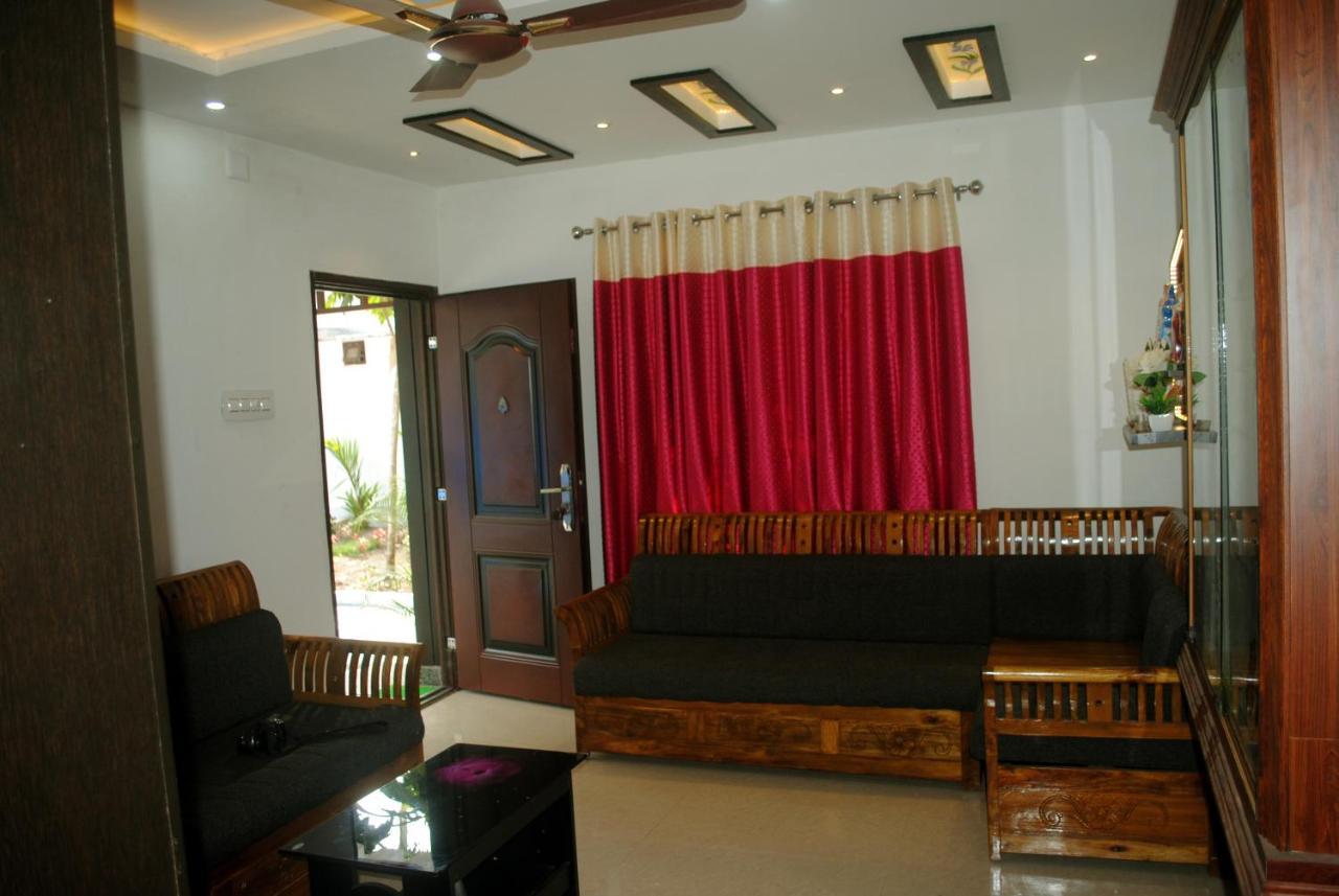 Nice Villa Irimbranallur المظهر الخارجي الصورة